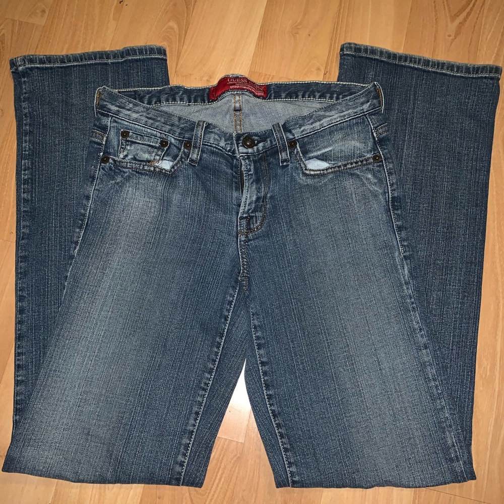 GUESS JEANS